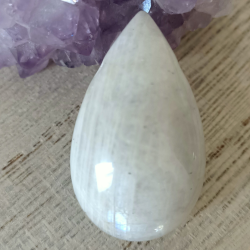 Pendentif pierre naturelle "goutte d'eau" PIERRE DE LUNE BLEUTÉE